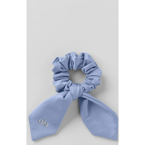 ALO Yoga Accessories - Airlift Rhythm Scrunchie Winter Frost New in Bag